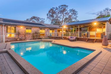 Kambah entertainer on the edge of reserve