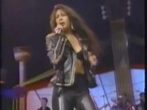 Selena - Bidi Bidi Bom Bom Live