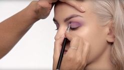 How to recreate Candice Swanepoel’s purple smoky eye
