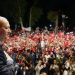 President Recep Tayyip Erdogan addresses citizens in front of his residence in Istanbul on July 19, 2016. (Photo from official website of the Presidency of the Republic of Turkey)