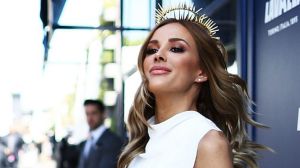 MELBOURNE, AUSTRALIA - OCTOBER 29: Rebecca Judd poses on Derby Day at Flemington Racecourse on October 29, 2016 in ...