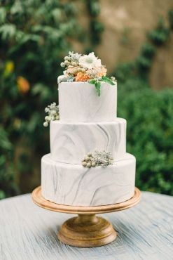 10 wedding cake trends every bride should consider (or not) for their big day