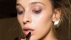 How to fake fuller lips and cheeks 