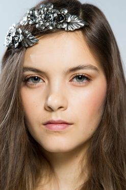 37 of fashion week's best beauty looks to inspire even the most uninspired bride