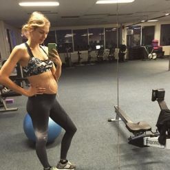 This is how to keep exercising while pregnant