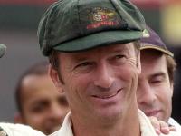 07/01/2004: Australian captain Steve Waugh, right, smiles as vice captain Ricky Ponting jokes with him during the official presentation following the fourth test against India at the Sydney Cricket Ground, Tuesday, Jan 6, 2004. India and Australia drew the match in waugh's final test match. (AP Photo/Rick Rycroft)