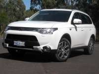 2014 Mitsubishi Outlander PHEV 