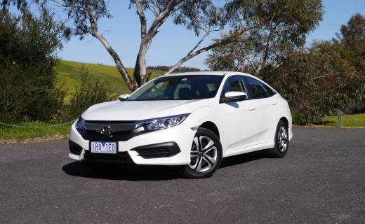 2016 Honda Civic VTi REVIEW | Quality And Solidity... And A Better-Than-Average Driving Feel