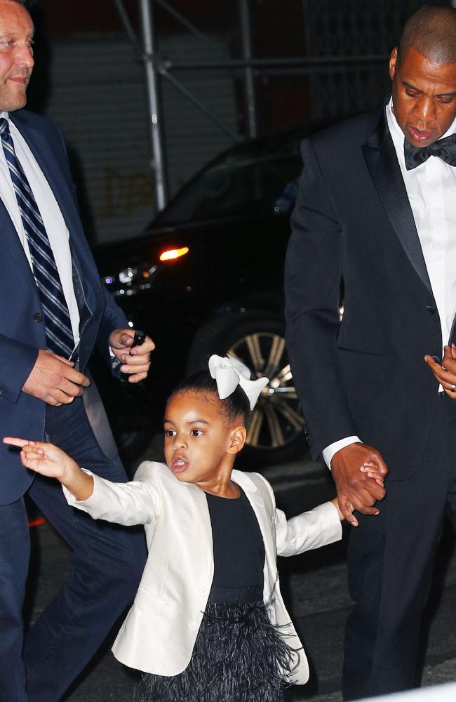 Blue Ivy Carter, SCHOOLING the paparazzi. Picture: Jackson Lee / Splash News