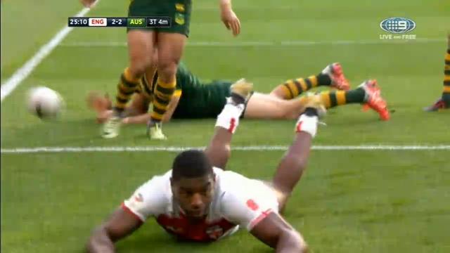 Poms get away with dodgy try