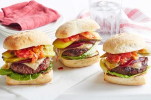 Cheesy burger with tomato chilli relish