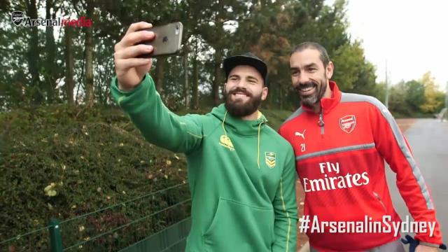 Josh Mansour visits Arsenal