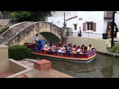 What To Do In San Antonio TX - River Walk Cruise Boat Tour