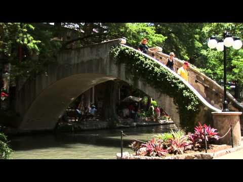 The San Antonio River Walk  San Antonio, Texas ( Paseo del Rio )