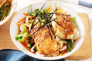 Teriyaki tofu with warm udon and seaweed salad