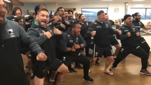 Reds, Klopp treated to Haka