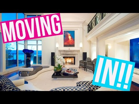 MOVING INTO MY NEW APARTMENT!!