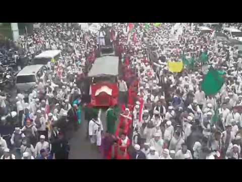 Muslim hardliners protesting against Jakarta governor Basuki Tjahaja Purnama