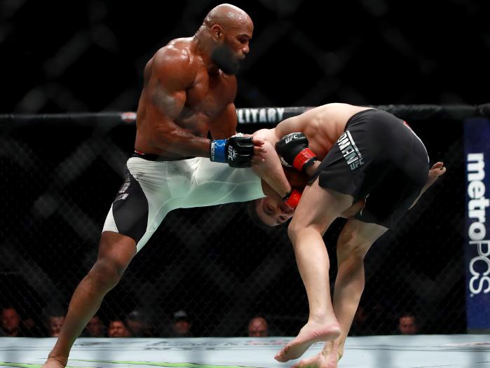 Yoel Romero (left) fights Chris Weidman at UFC 205.