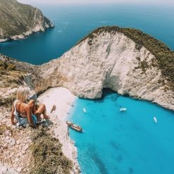 Instagram travel bloggers battle over copied photos