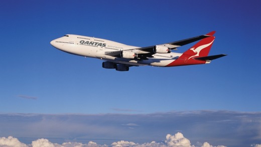 Quantas Boeing 747-400 has a 2-4-2 cabin configuration.
