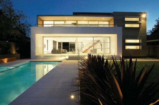 House Exterior Design by Philip Crouch Architects