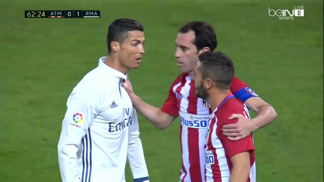 Ronaldo nearly throttles Koke