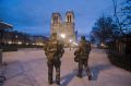 Soldiers patrol in front of Notre Dame cathedral in 2015.