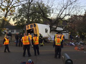 APTOPIX CHATTANOOGA BUS CRASH