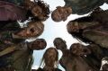 Fans of <i>The Walking Dead</i> have more to fear than zombies, with Foxtel determined to ensure there is no other legit ...