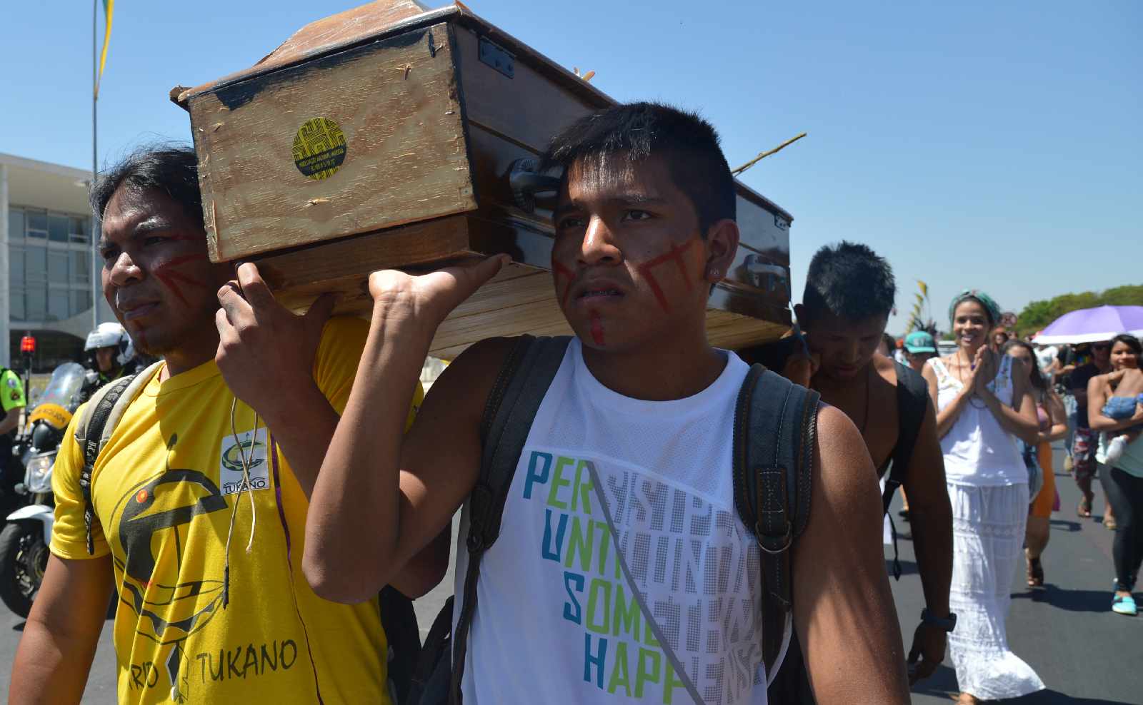 Guarani-Kaiowá Indians protest in Brasília -José Cruz/ABr