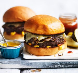 Adam Liaw's easy cheeseburgers.