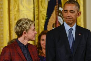  Ellen DeGeneres tears up as President Obama presents her with the 2016 Presidential Medal Of Freedom.