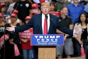 Donald Trump speaking with supporters at a campaign rally at the Phoenix Convention Center in Phoenix, Arizona, 29 October 2016