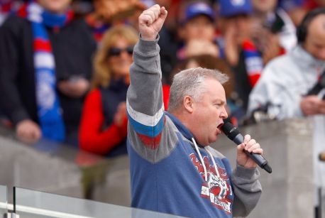 Bulldogs president Peter Gordon rallying the faithful at Thursday's training session.