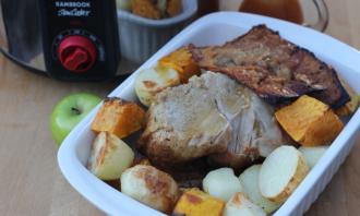 Slow cooker pork with apples