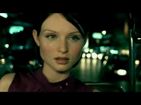 Spiller feat Sophie Ellis Bextor - Groovejet (If This Ain't Love) (Music Video)