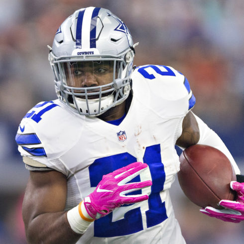 ARLINGTON, TX - OCTOBER 09: Ezekiel Elliott #21 of the Dallas Cowboys runs the ball during a game against the Cincinnati Bengals at AT&T Stadium on October 9, 2016 in Arlington, Texas. The Cowboys defeated the Bengals 28-14.  (Photo by Wesley Hitt/Getty Images)