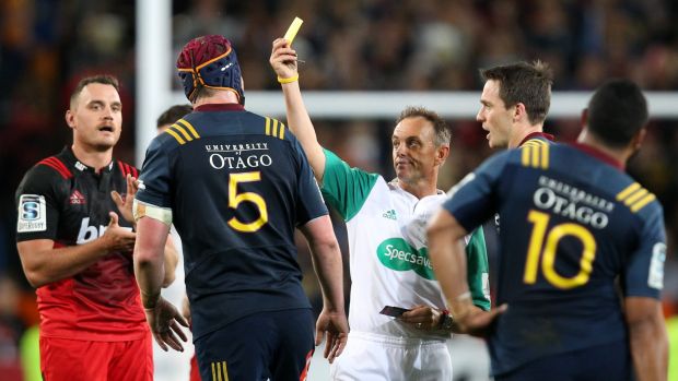 Referee Chris Pollock sends Joe Wheeler of the Highlanders to the sin bin.