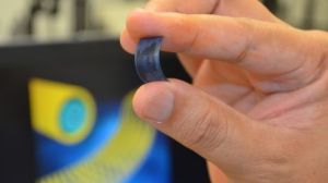 Researchers have developed a phone battery that could last for days after being charged for a few seconds.