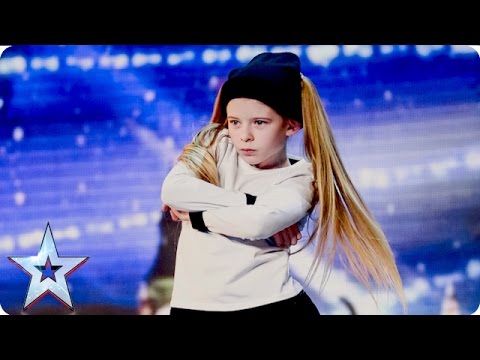 Paisley Kerswell brings the sass!  | Week 1 Auditions | Britain’s Got Talent 2016