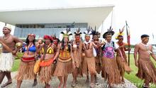 Brasilien Brasilia Protest Protest Ureinwohner gegen Berdrohung Lebenraum (Getty Images/AFP/E. So)