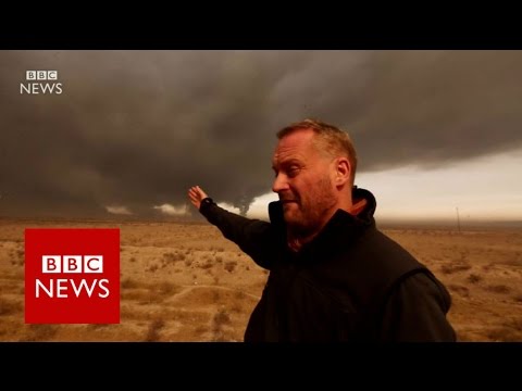 IS oil wells set on fire as Iraqi troops approach Mosul - BBC News