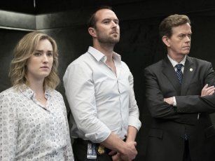 Dylan Baker, Ashley Johnson, and Sullivan Stapleton in Blindspot (2015)