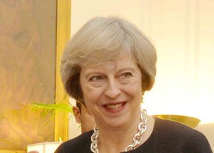 Rt. Hon. Theresa May, Prime Minister of the United Kingdom, calling on the President of India, Shri Pranab Mukherjee at Rashtrapati Bhavan on 7-11-16