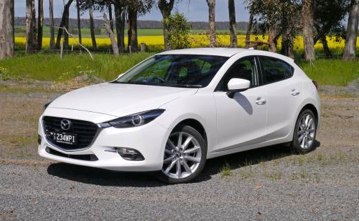 2017 Mazda3 SP25 GT Hatch Review | 1000km in Two Days - Putting G-Vectoring Control To The Test