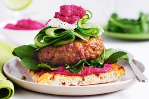 Open lamb burgers with beetroot hummus