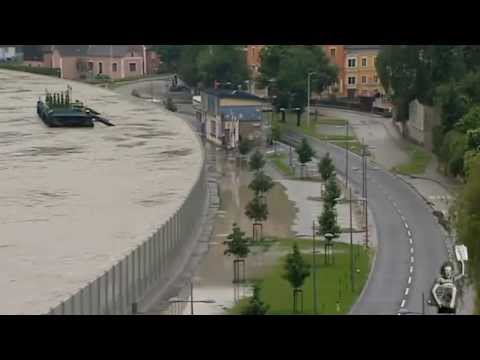 The mobile-bearing walls for Flooding  in Austria 3/06/2013