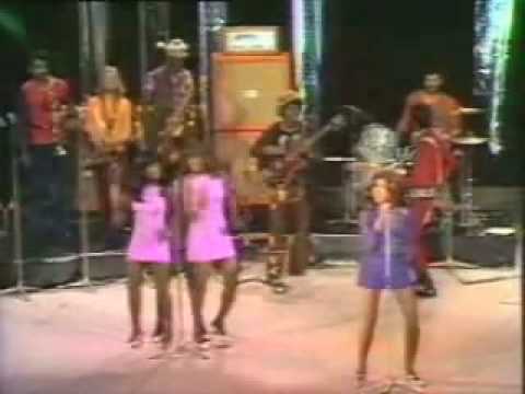 Ike & Tina Turner - River Deep Mountain High 1971 (including intro)