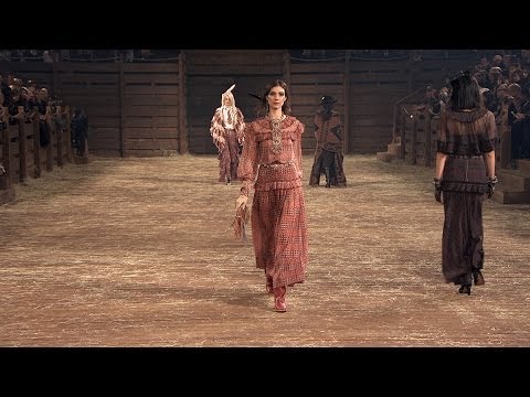 CHANEL Paris-Dallas 2013/14 Métiers d'Art show